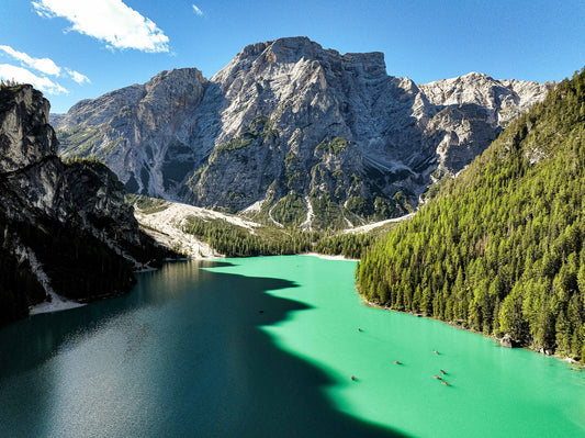 Lago di Braies – Shadow games